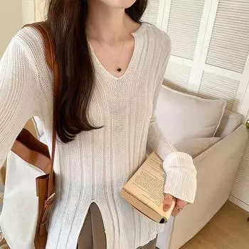 Design sense niche slit knitwear women s new autumn temperament slim everything V-neck long-sleeved top S