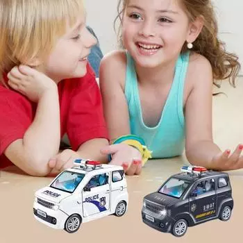 Детская игрушечная машинка с инерционным приводом и светодиодной подсветкой и музыкой, открывающимися дверями и капотом белый