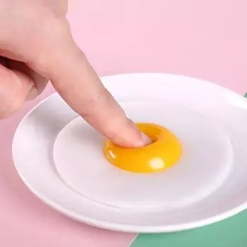 Детская игрушка для замешивания теста «Яйцо-пашот» Омлет Антистрессовая игрушка для взрослых и детей