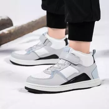 Детская мода осень и зима дышащие повседневные высокие кроссовки для скейтбординга для студентов и детей бег спортивная обувь для мальчиков и девочек удобные кроссовки 32 серый/белый