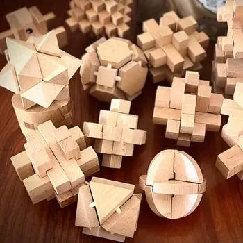 Детская Монтессори 3D-игра-головоломка Разблокировка игрушек Развивающие игрушки для взрослых IQ Деревянный замок Kongming Замок Luban 7.5cm diameter