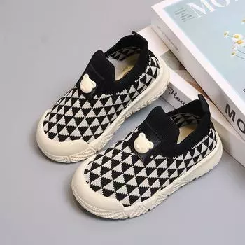 Детская обувь Весна Новые мальчики и девочки Slip-on Детские детские сады Супер мягкие супер легкие детские туфли с сердечками 21 чёрный