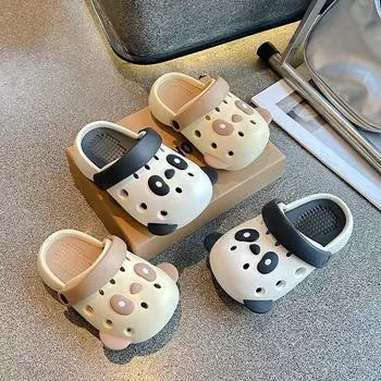 Детская повседневная пляжная обувь для девочек, милые сандалии с пандой, мягкие, удобные, лето 2024, новые тапочки для мальчиков, модные, грязезащитные 24-25 чёрный