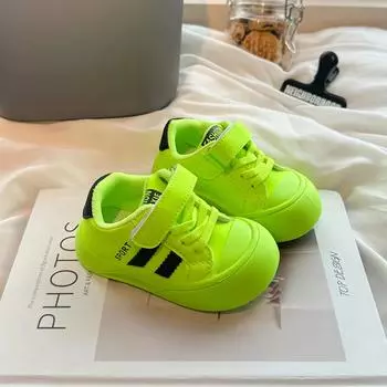 Детская прогулочная обувь цвета конфет, модная повседневная обувь для мальчиков и девочек, закрытые носки, 2024, новая модная детская обувь на плоской подошве, толстая мягкая подошва 21 зелёный