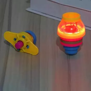 Детская светящаяся вращающаяся игрушка-волчок гироскоп катапульта ремень пусковая установка светодиодный свет