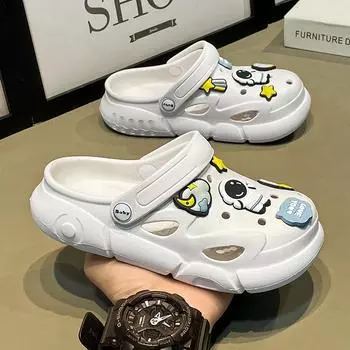 Детские дырявые туфли для мальчиков и девочек, лето 2025, новые тапочки для мальчиков среднего и старшего возраста, а также для студентов, с мягкой подошвой и противоскользящей подошвой 24-25