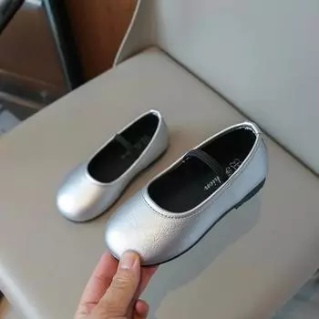 Детские кожаные туфли с круглым носком, простые балетки для девочек, модные универсальные детские повседневные туфли принцессы, мягкие, дышащие 26 чёрный