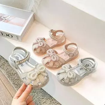 Детские летние сандалии для девочек, туфли принцессы с бабочкой для вечеринки, свадьбы, мягкая подошва, детские туфли с полыми носками и жемчугом 23 серебряный