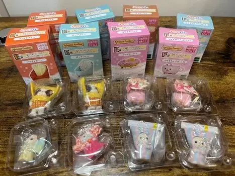 Детские машинки Sylvanian Families Parade 6 видов и 8 предметов Коллекция Delicious Parade Baby 5 видов и 8 предметов Всего 16 предметов в наборе