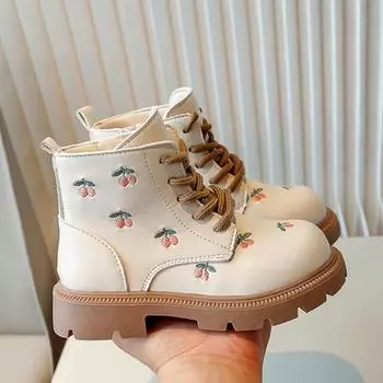 Детские осенние ботинки, модные черные ботильоны для девочек, элегантная повседневная детская обувь из искусственной кожи с цветочной вышивкой и боковой молнией 26 чёрный
