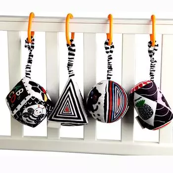 Детские подвесные игрушки-погремушки, 4 шт., игрушки для автокресел, колясок, мягкие скрипучие игрушки для детей 0-6 месяцев, новорожденная детская кроватка-автомобиль, кроватка, путешествия 27x10cm чёрный/белый