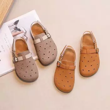 Детские полутапочки с мягкой подошвой, летняя пляжная обувь для мальчиков и девочек, тапочки с полыми носами, универсальные дышащие, новинка 2024 года 23 коричневый