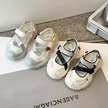 Детские полые сандалии для мальчиков и девочек, спортивные сандалии с закрытыми носками, воздушная сетка, мягкая подошва, детская летняя пляжная обувь, нескользящая, новинка 2024 г. 26 черный белый