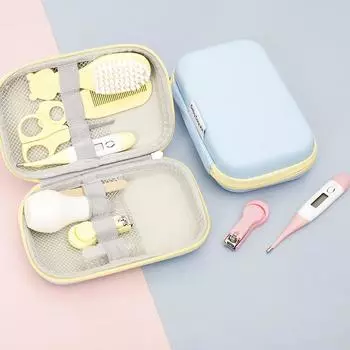 Детские щетки, расчески, назальный аспиратор, набор термометров, набор из 8 предметов. Тщательный уход за маленькими детьми дома. Всегда имейте предметы первой необходимости.