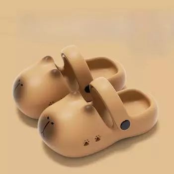 Детские тапочки для мальчиков на лето, домашние с защитой пальцев, прохладные тапочки для мальчиков, на мягкой подошве, нескользящие, перфорированная обувь 23-24 коричневый