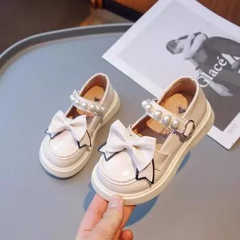 Детские туфли из неглубокой кожи для девочек Bow 2024 Pearls Cute Glossy Universal Soft Breatheful Simple Non-Slip Princess Loafers 26 чёрный