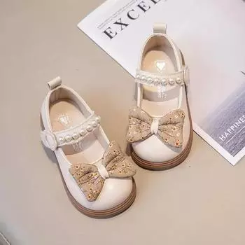 Детские туфли на плоской подошве с милым бантом для девочек, кожаные туфли принцессы 2024 года, новая модная детская повседневная обувь с мягкой подошвой, простой жемчуг 20 бежевый