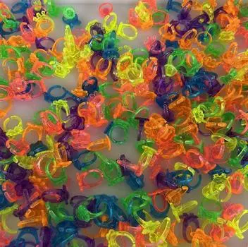 Детский игровой домик Прозрачное кольцо Ювелирные игрушки, подарочные маленькие игрушки Упаковка Яйцо Игрушки для вечеринки