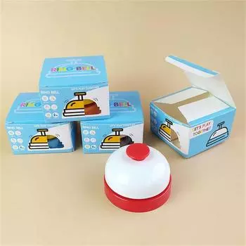 Детский конкурс вопросов и ответов против спешки с ответом на звонок. Учащиеся звонят в колокольчик, чтобы вызвать звонок.