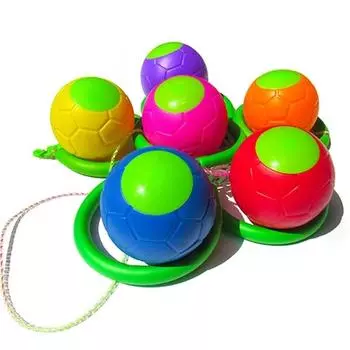 Детский мяч для ног для учеников начальной школы с пластиковой ручкой и губкой для фитнеса - случайный цвет One Size