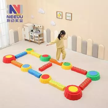 Детский тренажер Sensation Stump Single Plane Bridge Детский сад Гимнастическое бревно Вестибюль Игрушки для раннего развития Тактильный камень для перехода белый