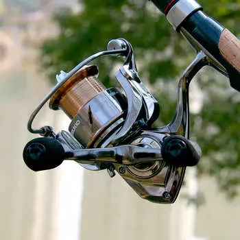 DEUKIO Новая цельнометаллическая спиннинговая катушка с двойной ручкой, 5.6:1 Передаточное отношение, 17 фунтов макс. сопротивление, шпуля с ЧПУ, рыболовная катушка для пресной и соленой воды DQ1500M
