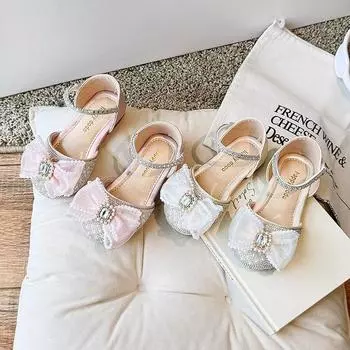 Девочки получешки детские сандалии принцессы с закрытыми носами модные детские туфли со стразами и жемчугом с бантом 2024 Новинка 23 розовый