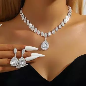 Diamond Earrings Necklace Set Ladies Dinner Luxury Accessories European and American Jewelry Wedding Season