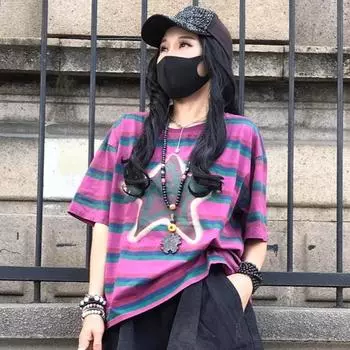 DIMANAF 2025 Летняя футболка женская с принтом звезд в полоску с коротким рукавом свободная черная One Size чёрный