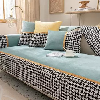 Диванная подушка — простая, современная и универсальная для любого времени года.. Это легкая подушка для сиденья в роскошном стиле с противоскользящим чехлом и синельным чехлом. 70*70CM