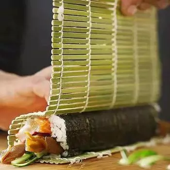 DIY Bamboo Sushi Maker Rolling Mat Инструменты для суши Рисовые ролики Кухонный гаджет Ручной производитель Еда Форма для рисовых роллов Кулинарные принадлежности