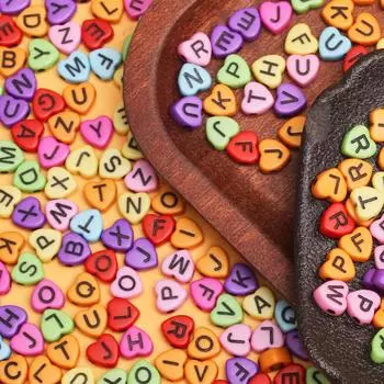 Бусины в форме сердца своими руками 7 мм акриловые в форме сердца браслет ожерелье части ювелирные изделия материалы бусины 50 шт./пакет бусины в форме буквы