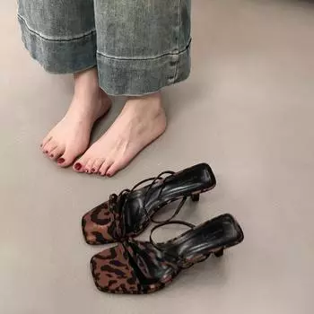 Дизайнерские летние женские тапочки на высоком каблуке, модные шлепанцы с открытым носком и узкими полосками, уличные повседневные офисные женские сандалии Size 35(foot 22.5cm) зелёный