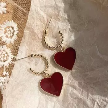 Дизайнерские серьги-капли с красным сердцем, женские металлические серьги золотого цвета, висячие металлические серьги для свадебной вечеринки, ювелирные изделия
