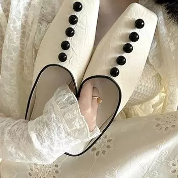 Дизайнерские тапочки с жемчужной пряжкой и квадратной головкой, женская верхняя одежда, темпераментные тапочки с сумкой на голову, одна нога, обувь Mill 35 белый