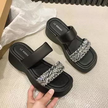 Дизайнерские женские тапочки на плоской подошве Роскошные дизайнерские сандалии Повседневные тапочки Летние женские сандалии Новая обувь для женщин 35 серебряный