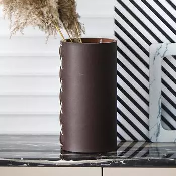 Дизайнерский художественный кожаный вазон для цветов из веревки Декоративные украшения Модель комнаты отеля Цилиндрическая стеклянная ваза большого диаметра Brown - Medium
