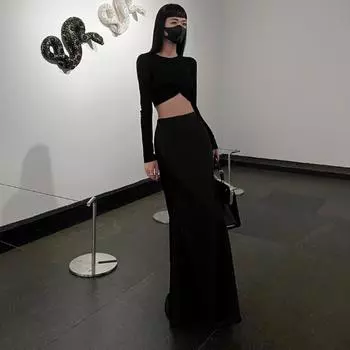 Длинная атласная юбка женская модная элегантная однотонная с высокой талией тонкая шелковая юбка-раструб макси офисная женская повседневная осенняя юбка S чёрный