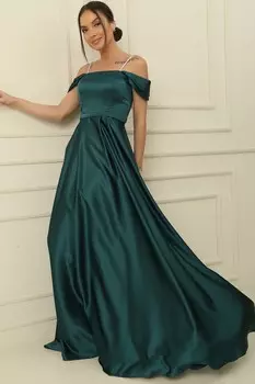 Длинное атласное платье с квадратным вырезом и подкладкой на бретельках и камнями