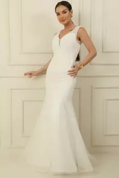 Длинное блестящее платье в сеточку с подкладкой из пайеток и бисера, завязкой на спине