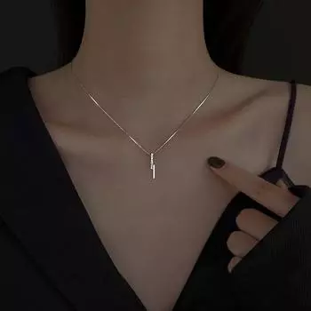 Длинное колье с геометрическими линиями и бриллиантами, простое маленькое свежее все с полосками, женская цепочка на ключицу, шикарное колье-прилив