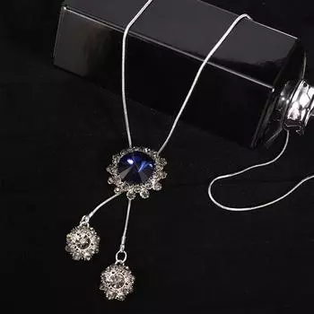 Длинное ожерелье со стразами и кисточками в виде свитера One Size