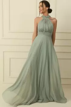 Длинное платье из тюля на подкладке с бретелькой на шее