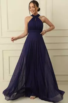 Длинное платье из тюля на подкладке с бретелькой на шее