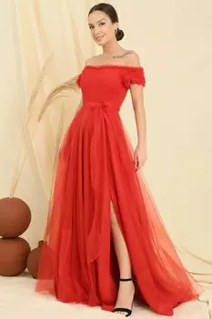 Длинное платье из тюля на подкладке, воротник и рукава с оборками на поясе