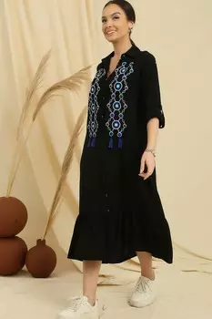 Длинное платье оверсайз из вискозы с пуговицами спереди и вышивкой «Сглаз» на рукавах