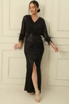 Длинное платье с V-образным вырезом, рукавами «летучая мышь», на перьях, с пайетками и присборенным разрезом спереди