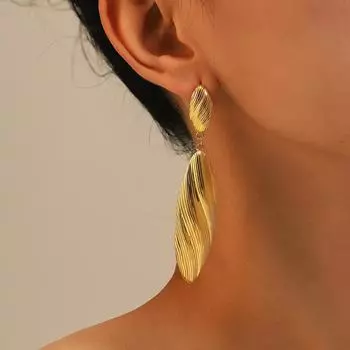 Длинные полосатые серьги-подвески золотой