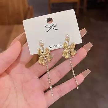 Длинные серьги-бантики с жемчугом в стиле Тондэмун - серебряная игла S925 E3364 золотой