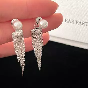 Длинные серебряные серьги-гвоздики с бахромой, изысканные уникальные женские серьги с жемчугом, нишевые высококачественные преувеличенные серьги A pair of 925 silver needle